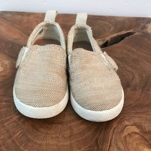 Toms woven sneakers. T5